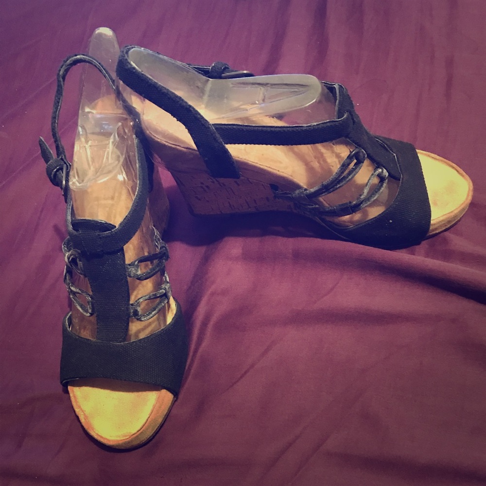 Aerosols women’s shoes